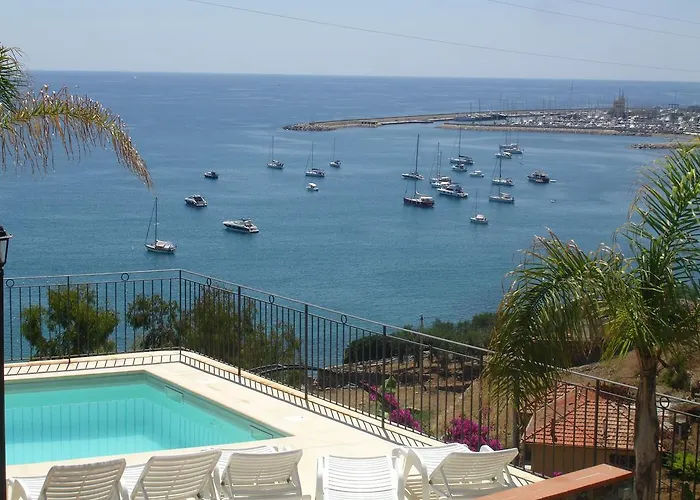 Del Mare Ligure Terme & Piscina A 37 Gradi Lägenhet