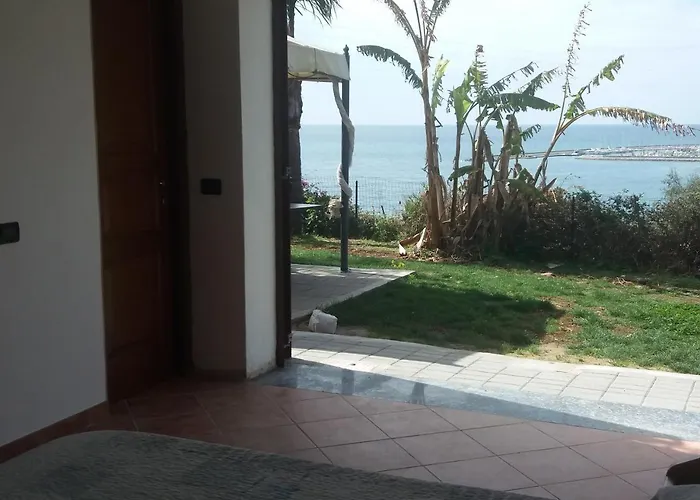 Del Mare Ligure Terme & Piscina A 37 Gradi * Santo Stefano al Mare