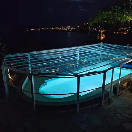 Апартаменты Del Mare Ligure Terme & Piscina A 37 Gradi Санто-Стефано-аль-Мар