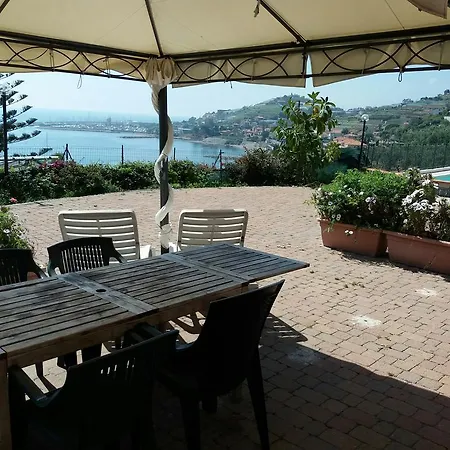 Del Mare Ligure Terme & Piscina A 37 Gradi Апартаменты *