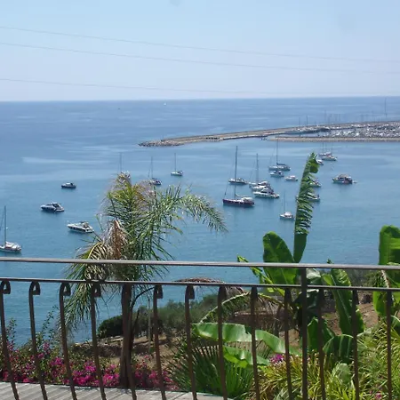 Апартаменты Del Mare Ligure Terme & Piscina A 37 Gradi *