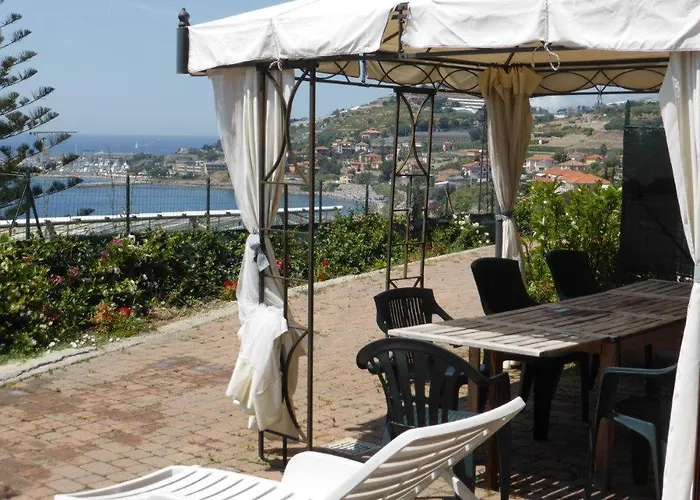 Del Mare Ligure Terme & Piscina A 37 Gradi סנטו סטפנו אל מארה